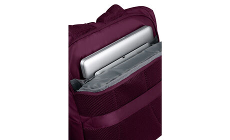 Separate laptop & tablet compartment