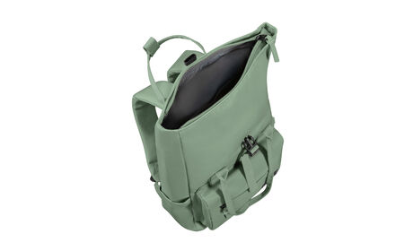 Large main compartment