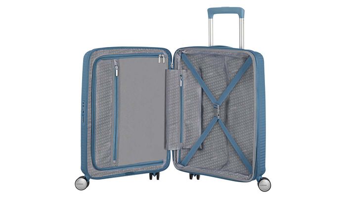 Interior organisation with extra zipped apron pocket 