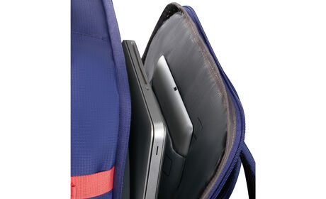 Laptop compartment 15.6"