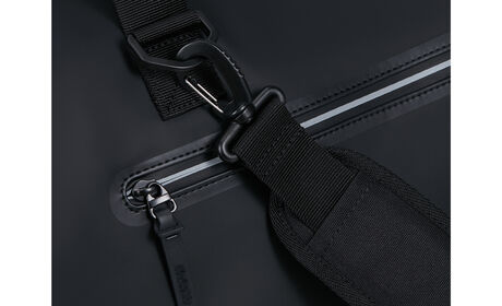 Removable shoulder strap