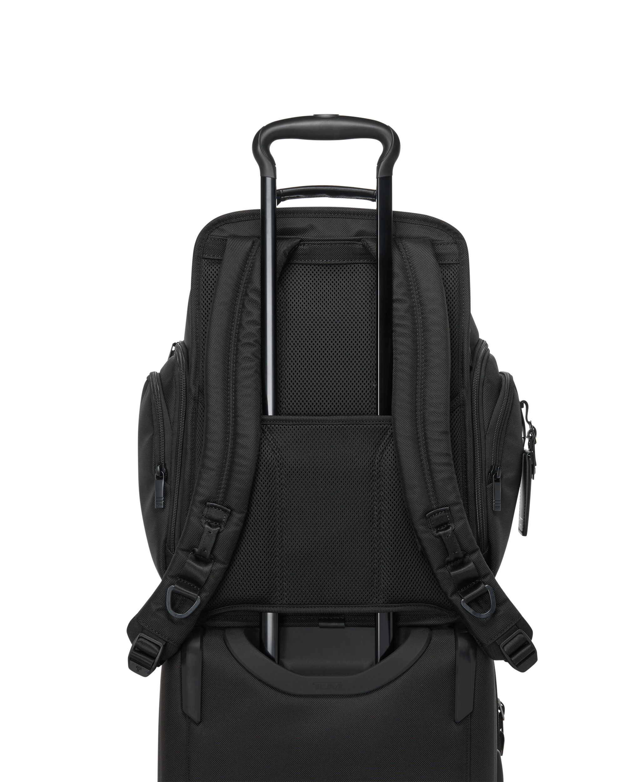 Alpha Tumi brief pack