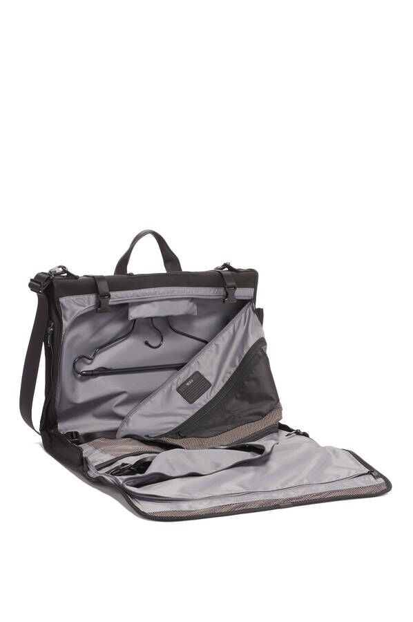 TUMI Alpha 3 GARMENT TRI-FOLD C/O Black