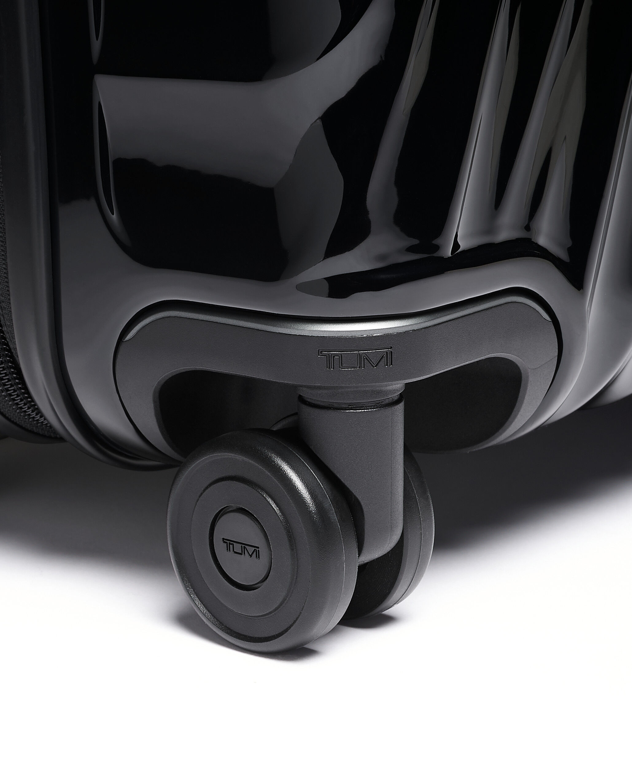 19 Degree Spinner (4 wheels) 66 cm
