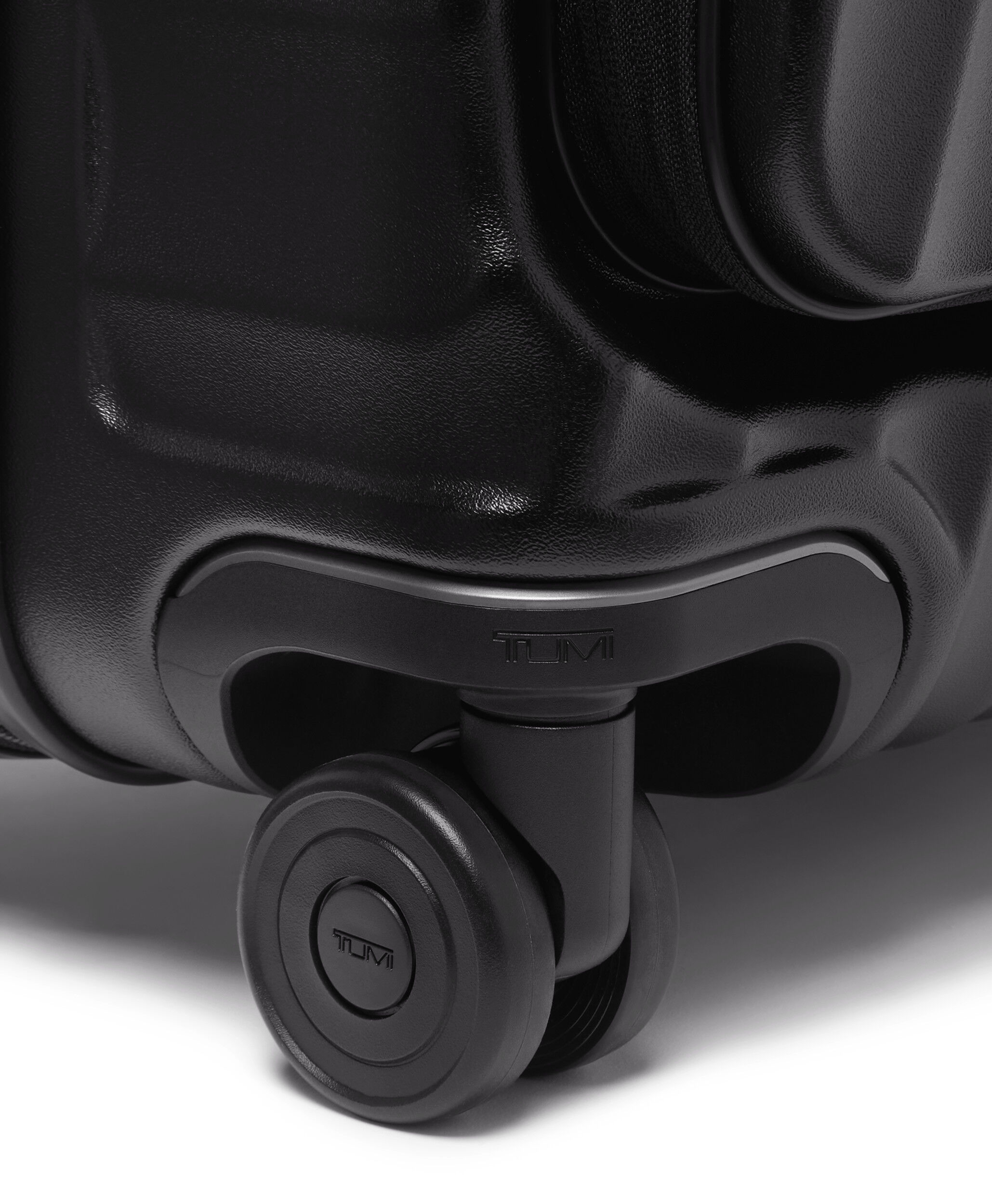 19 Degree Front Access Spinner Expandable (4 wheels) 66 cm