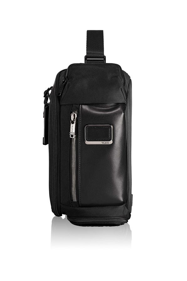 tumi sling bag man