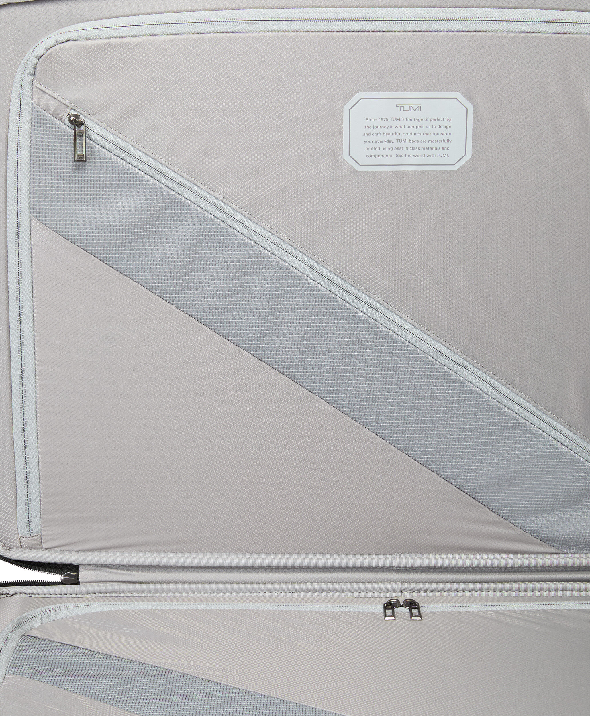 TUMI Extended Trip Checked Luggage 76 cm