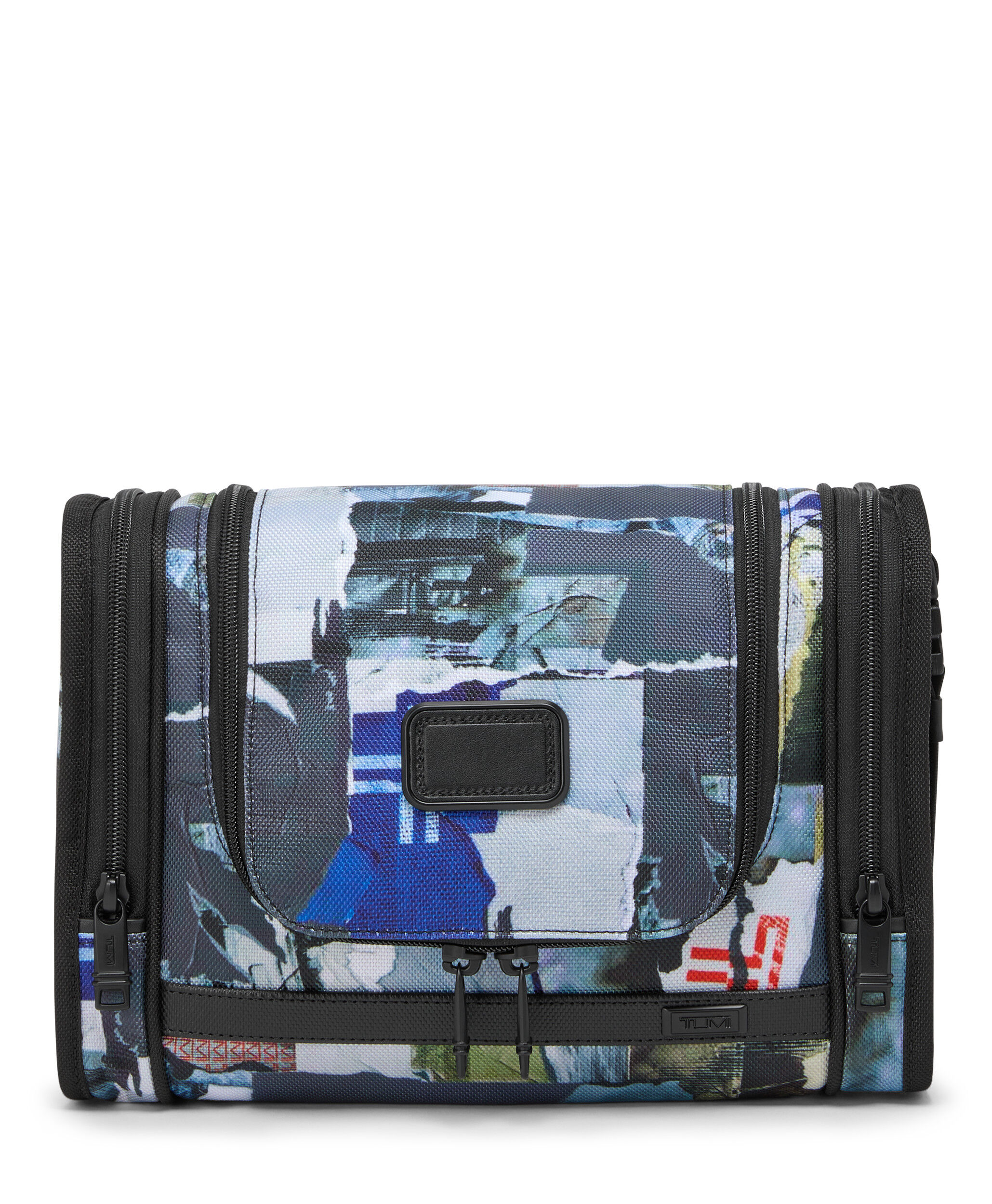 TUMI Hanging Travel Kit