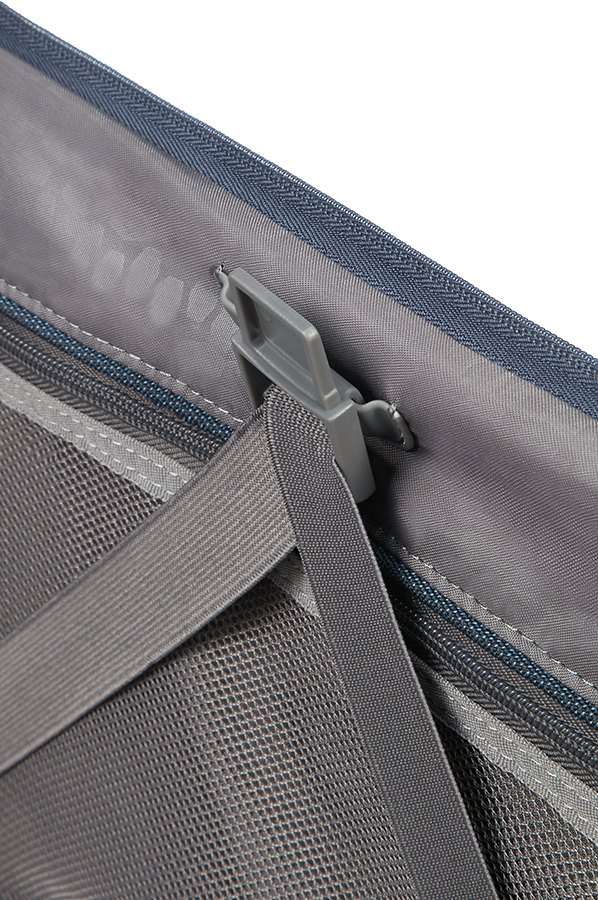 samsonite spark sng spinner 79